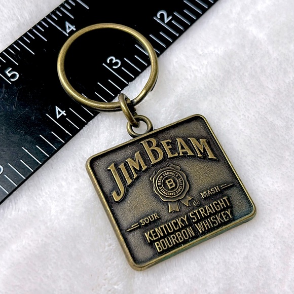 🖤Vtg Jim Beam Sour Mash Kentucky Straight Bourbon Whiskey keychain/pendant - Picture 1 of 8